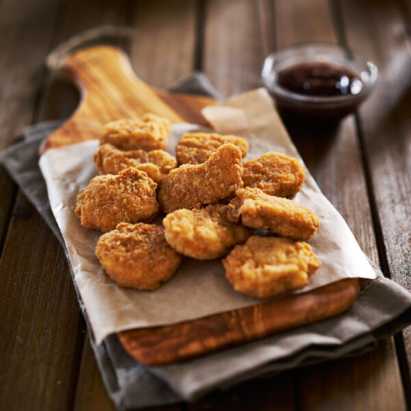 Chicken Nuggets with Chips/ Wedges (6 Pcs)